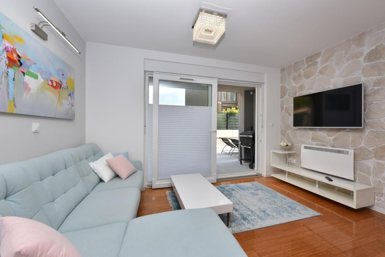 Mm Luxury Apartments Diamond & Silver 扎达尔 外观 照片
