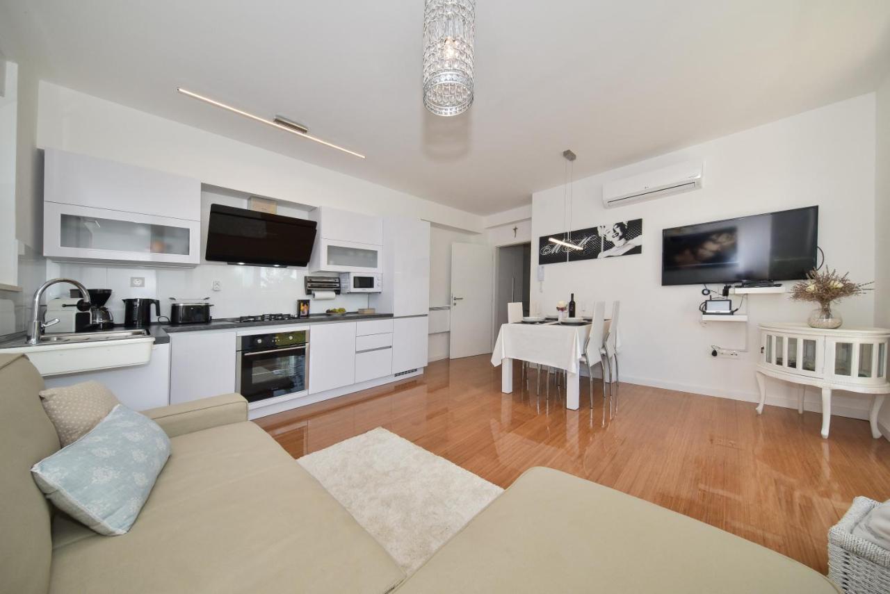 Mm Luxury Apartments Diamond & Silver 扎达尔 外观 照片