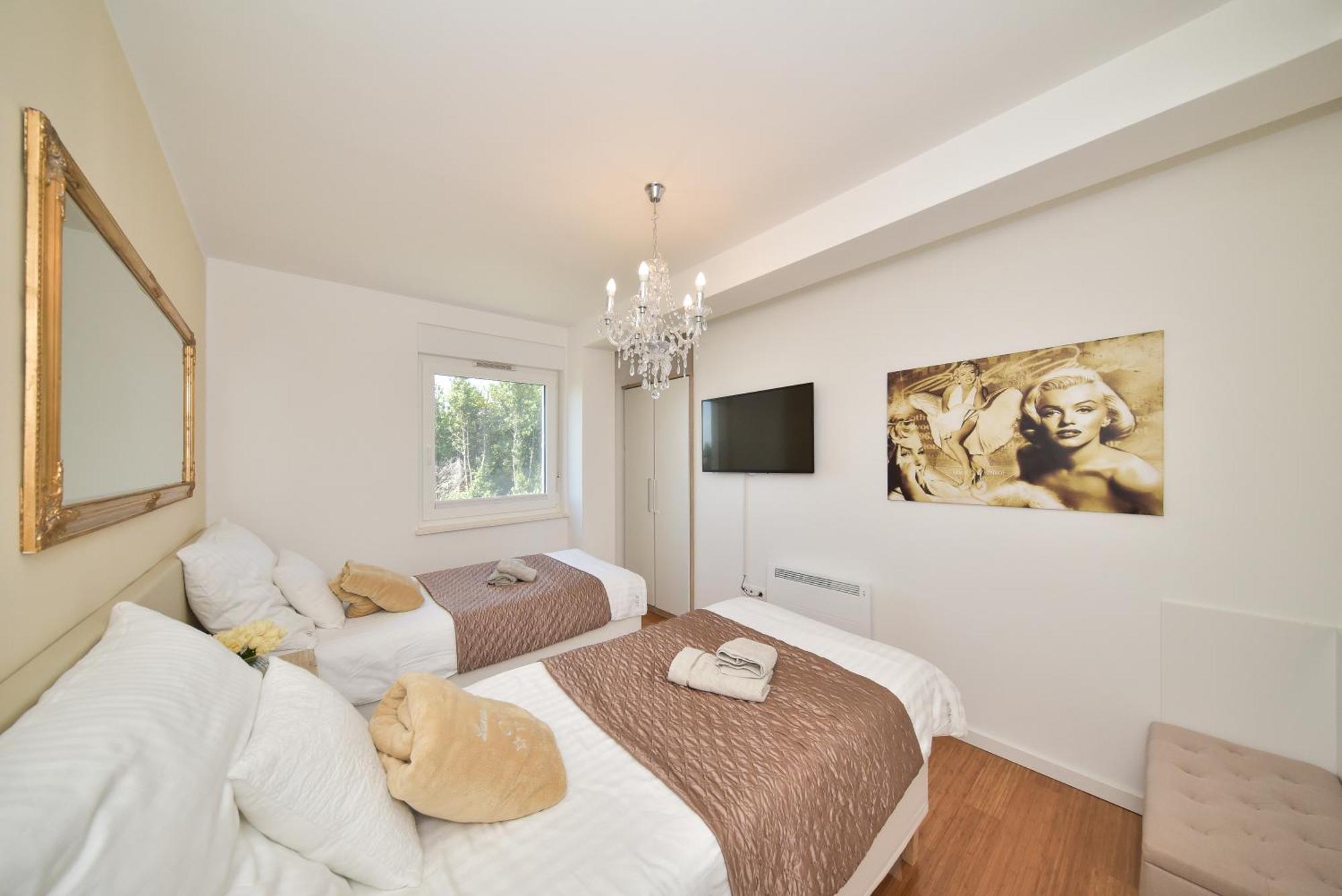 Mm Luxury Apartments Diamond & Silver 扎达尔 外观 照片