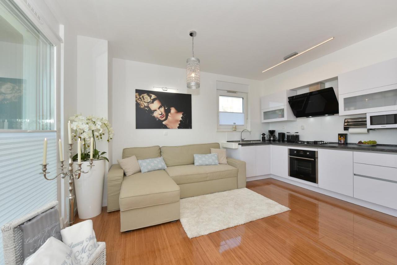 Mm Luxury Apartments Diamond & Silver 扎达尔 外观 照片