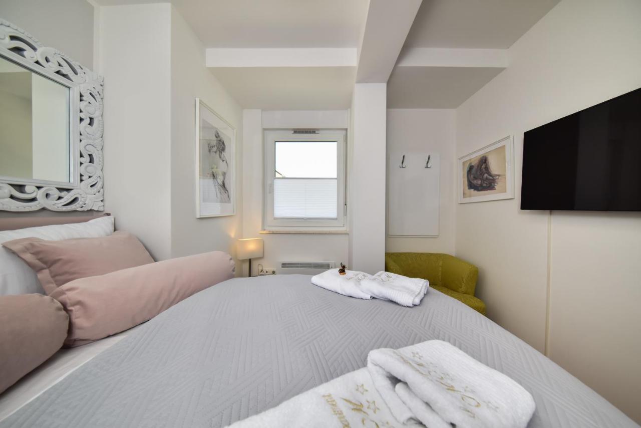 Mm Luxury Apartments Diamond & Silver 扎达尔 外观 照片