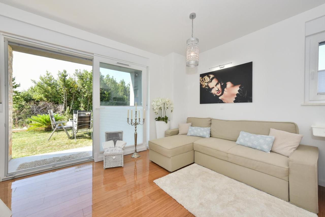 Mm Luxury Apartments Diamond & Silver 扎达尔 外观 照片